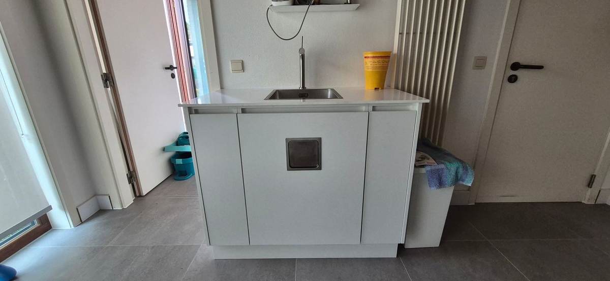 Maatkasten dokterspraktijk — facility support TSKR BV